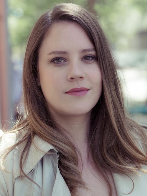 Lara Pons