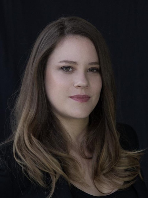 Lara Pons